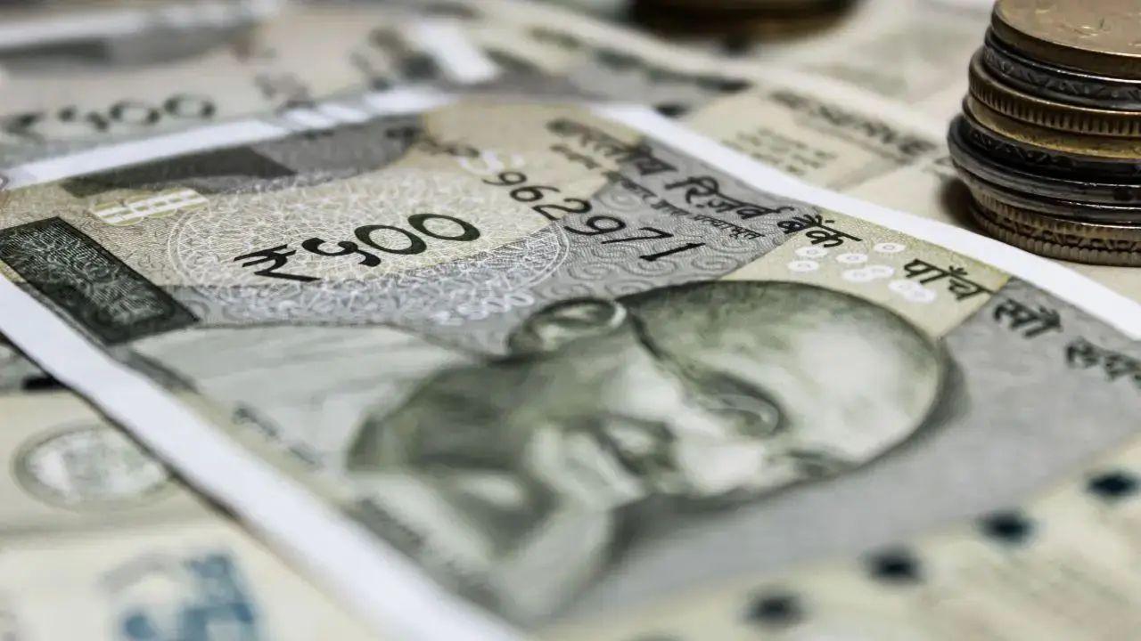Rupee rises 17 paise to 91.41 against US dollar in early trade